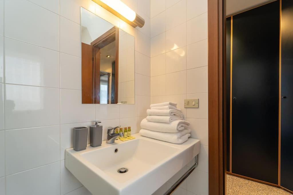 5 Giornate Apt Con Terrazzo E Garage Privato Milán Exteriér fotografie